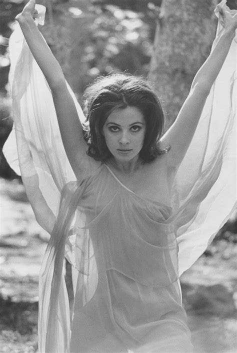 Jacqueline Bisset, Barbara Parkins naked